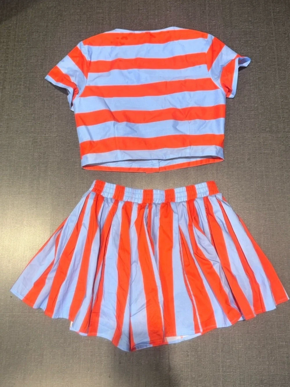 Line & Dot Striped Blue and Red Crop  Top (XS) Skirt (S) Set size S  Preloved
